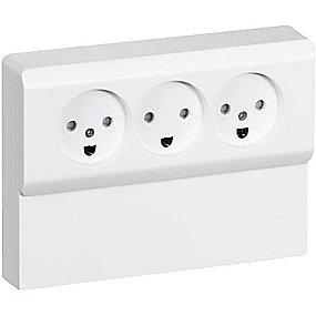 hvid jord med stikkontakt panel tripel 66 opus lk