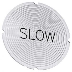 slow inskription font sort med hvid rund lystrykknap for plade inskription
