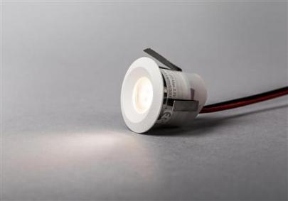 hvid 120lm 930 2w 2 outdoor smart core