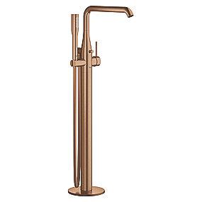 sunset warm rstet b bruser med gulvmonteret kar til termostatarmatur essence grohe