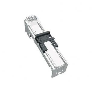 a 32 adapter busbar