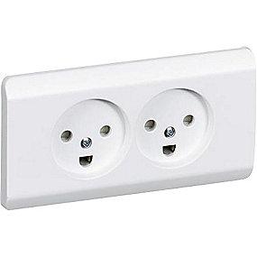 hvid nket planfors jord med stikkontakt dobbelt 66 opus lk